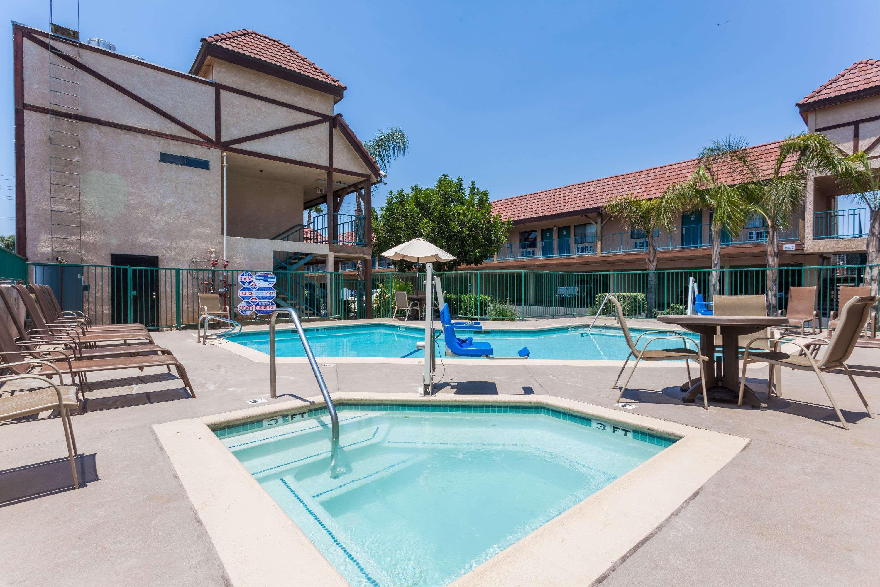 Howard Johnson By Wyndham Norco Kültér fotó
